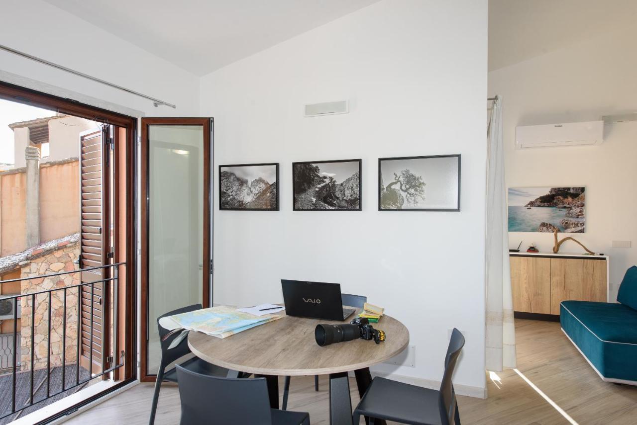 Апартаменты Loft Lungomare Vista Mare E Monti Арбатакс Экстерьер фото
